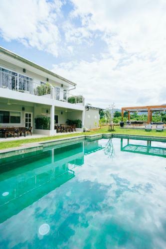 Hotel Isara Khao Lak