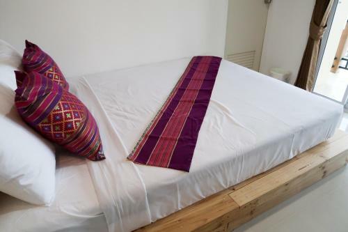 Baan Urt Suratthani Airport Hotel