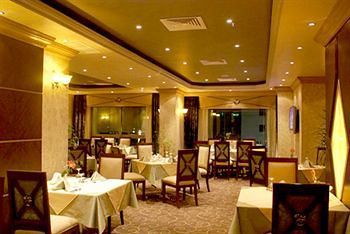 Hotel Plaza Athenee