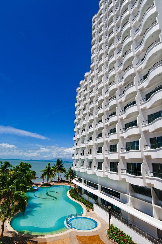 Hotel Flamingo By The Beach