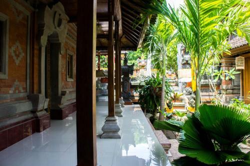 Hostal Shiva House