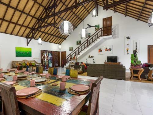 Villa Candi Kecil Empat