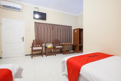 Hostal Reddoorz Plus @ Bukit Dieng Malang
