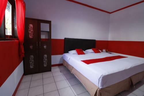 Hostal Reddoorz Plus @ Samratulangi Manado