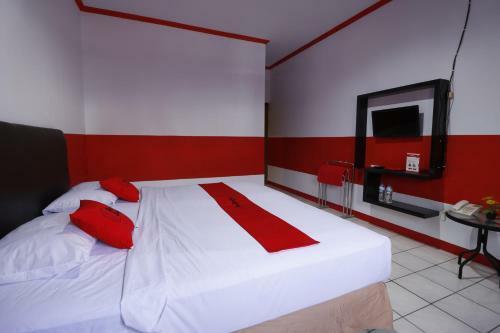 Hostal Reddoorz Plus @ Samratulangi Manado