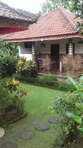 Hostal Saraswati Homestay
