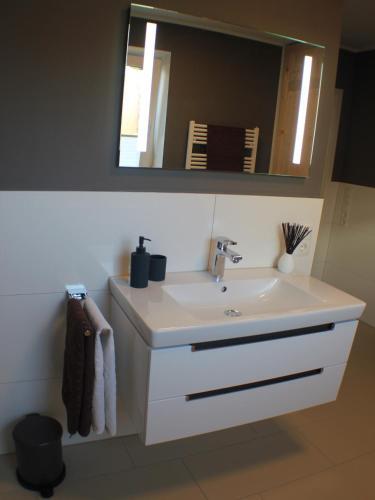 Apartamento Ferienwohnung M�wennest Im Kirschgarten 5