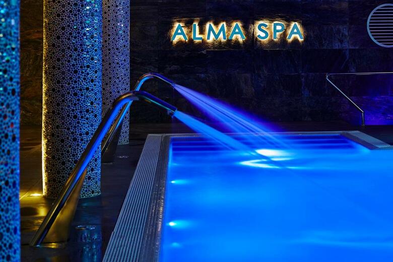 Alcazar Hotel & Spa