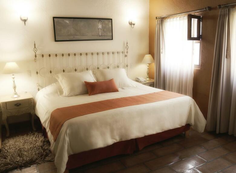 Hotel El Meson De Los Poetas
