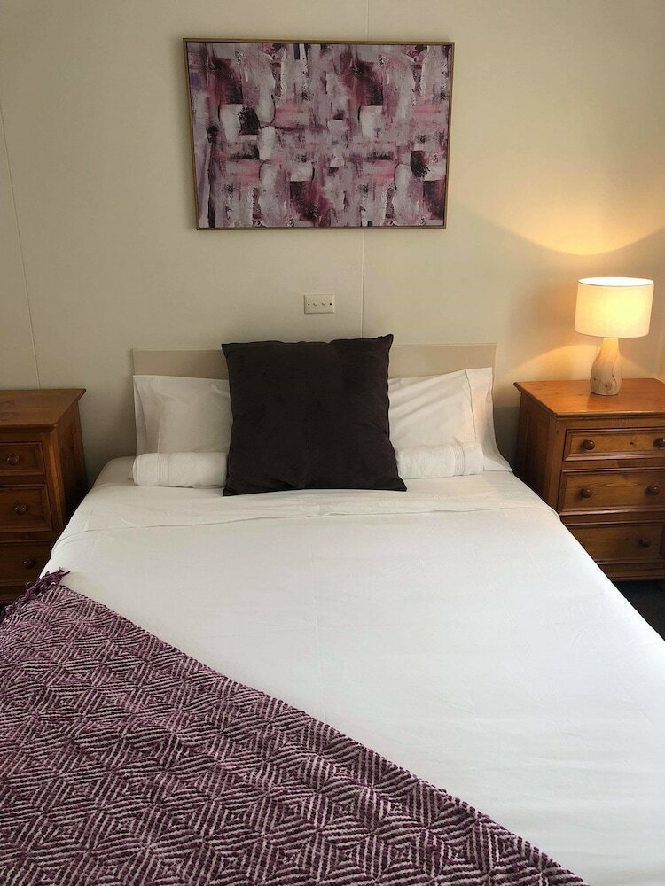 Motel Lakes Jakaranda Holiday Units