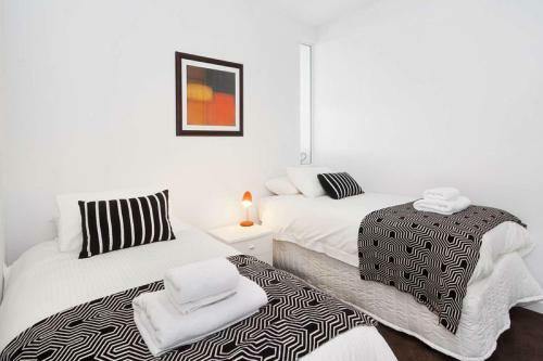 Espresso Apartments - Location And Bay Views