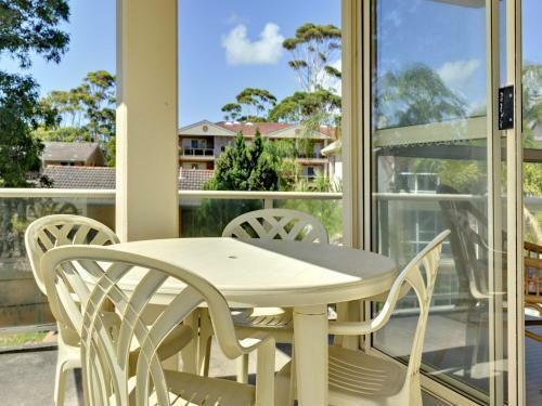 Apartamento Intrepid Close, Seaspray, Unit 03, 4