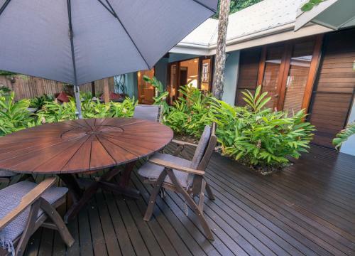 Frangipani Beach House - Newell Beach