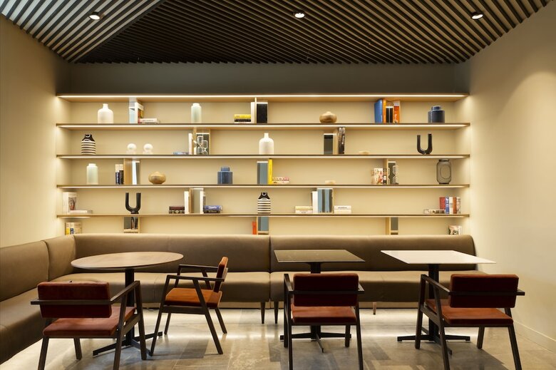 Hotel Icon Embassy
