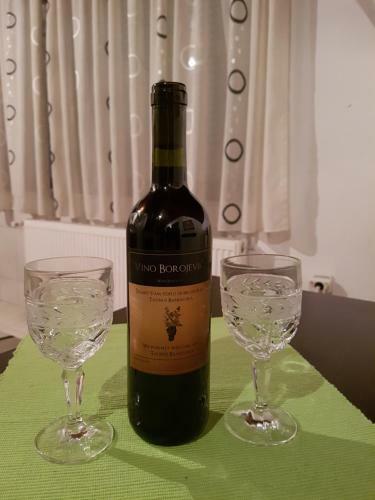 Hostal Apartmani I Sobe Taunus Bl