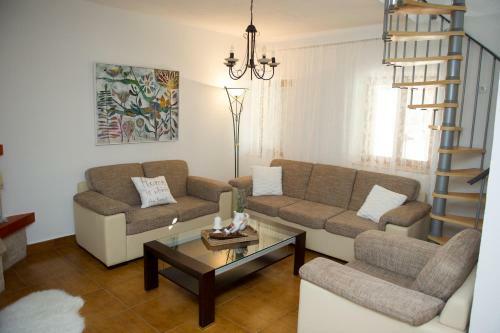 Kamena Villa