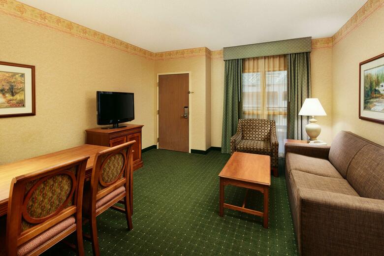 Embassy Suites Nrth Charleston - Airport/hotel