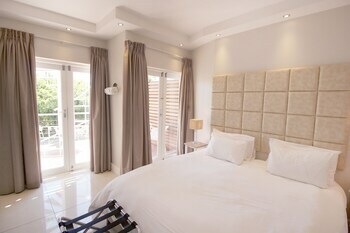 Hotel Camps Bay Resort