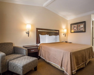 Hotel Rodeway Inn Near Legoland