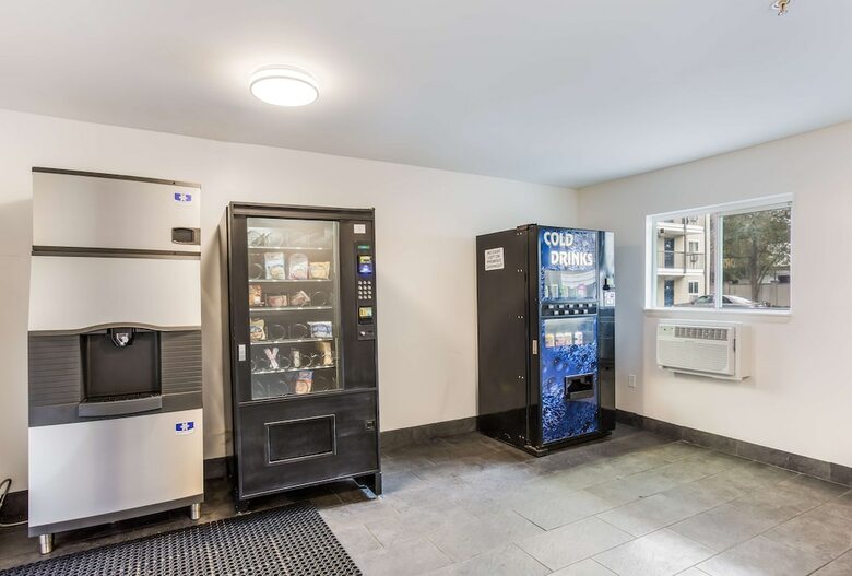 Hotel Suburban Extended Stay Bay Meadows