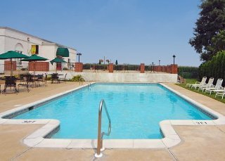 Hotel Rodeway Inn Amish Country
