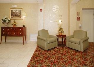 Hotel Comfort Inn & Suites