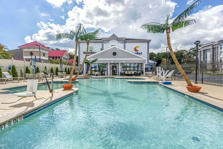 Hotel Comfort Suites Ocean City West