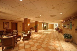 Holiday Inn Hotel & Suites