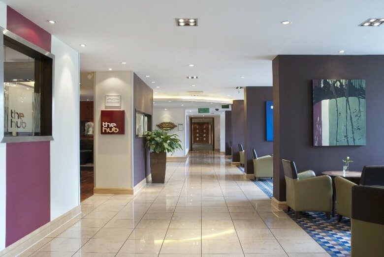 Hotel Holiday Inn Gatwick Airport