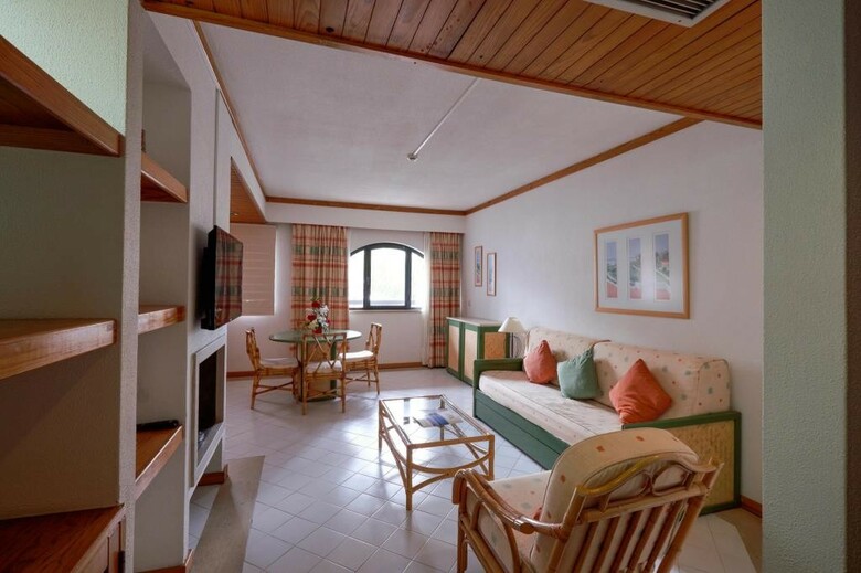 Muthu Oura Praia Hotel