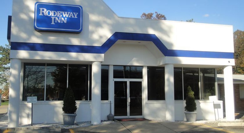 Hotel Rodeway Inn Macarthur Airport