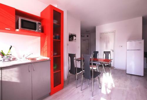 Apartamento Minismart Complex Rainbow Garden And Jacuzzi