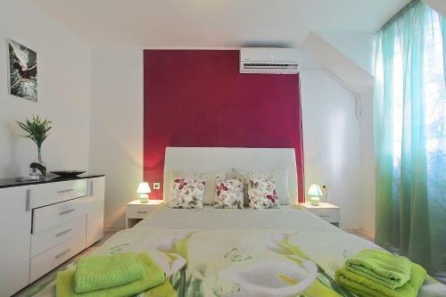 Apartamento Minismart Complex Rainbow Garden And Jacuzzi