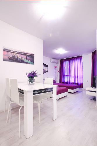 Apartamento Minismart Complex Rainbow Garden And Jacuzzi