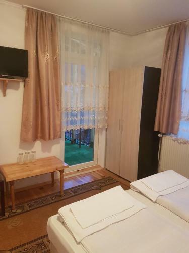 Hostal Yana Guest House