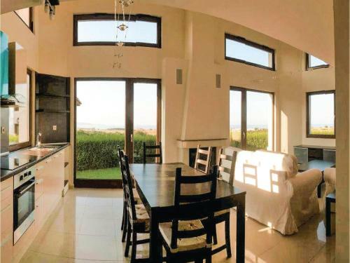 Three-bedroom Holiday Home In Lozenets