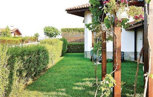 Three-bedroom Holiday Home In Lozenets