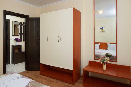 Feniks Apartments