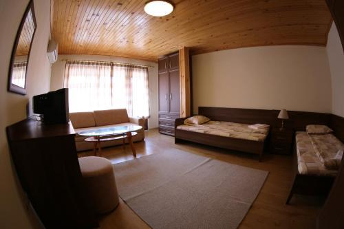 Hostal Aurora Guest House