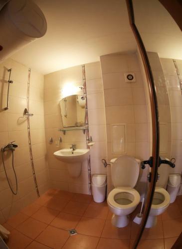 Hostal Aurora Guest House