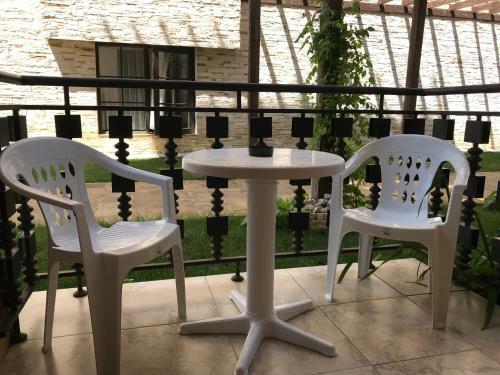 Pearl Beach Apartments In The Cliff Resort