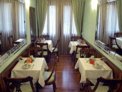 La Scala (Dependance Of Hotel Bella Venezia)