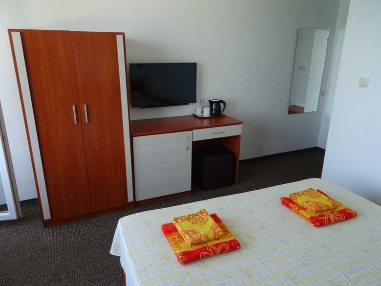 Hostal Dobrevi Guest House