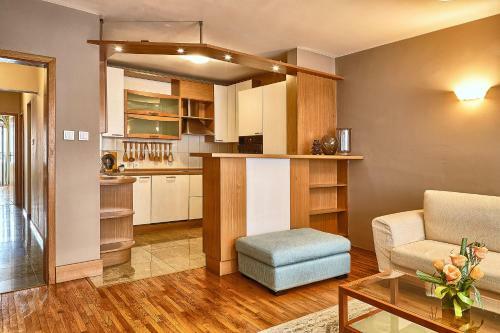 Baratero City Corner Apartments