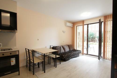 Lucky Apartments In Horizont Complex