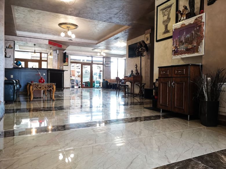 Empera Hotel