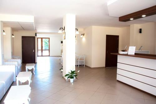 Gardenia Hills Hotel