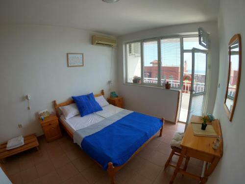 Apartment In St. Vlas With Terrace