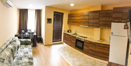 Garden Of Eden Apartments