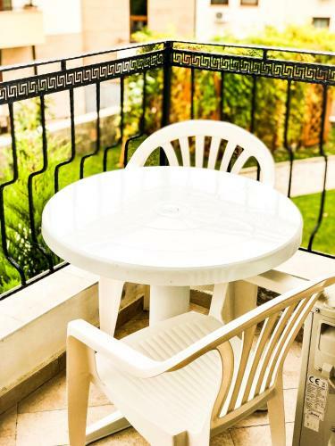Garden Of Eden Apartments